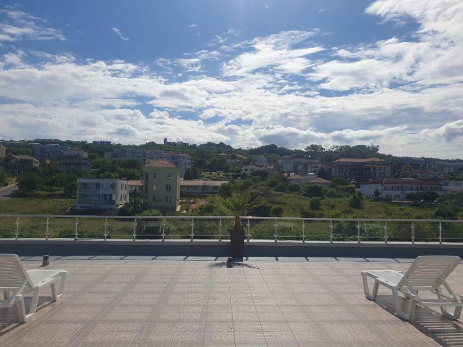 Studio Silver Terace With Sea View For 4 Person 比亚拉 外观 照片