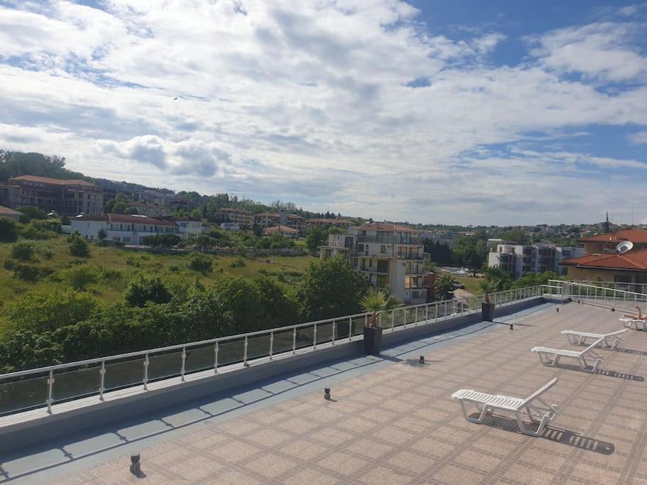 Studio Silver Terace With Sea View For 4 Person 比亚拉 外观 照片